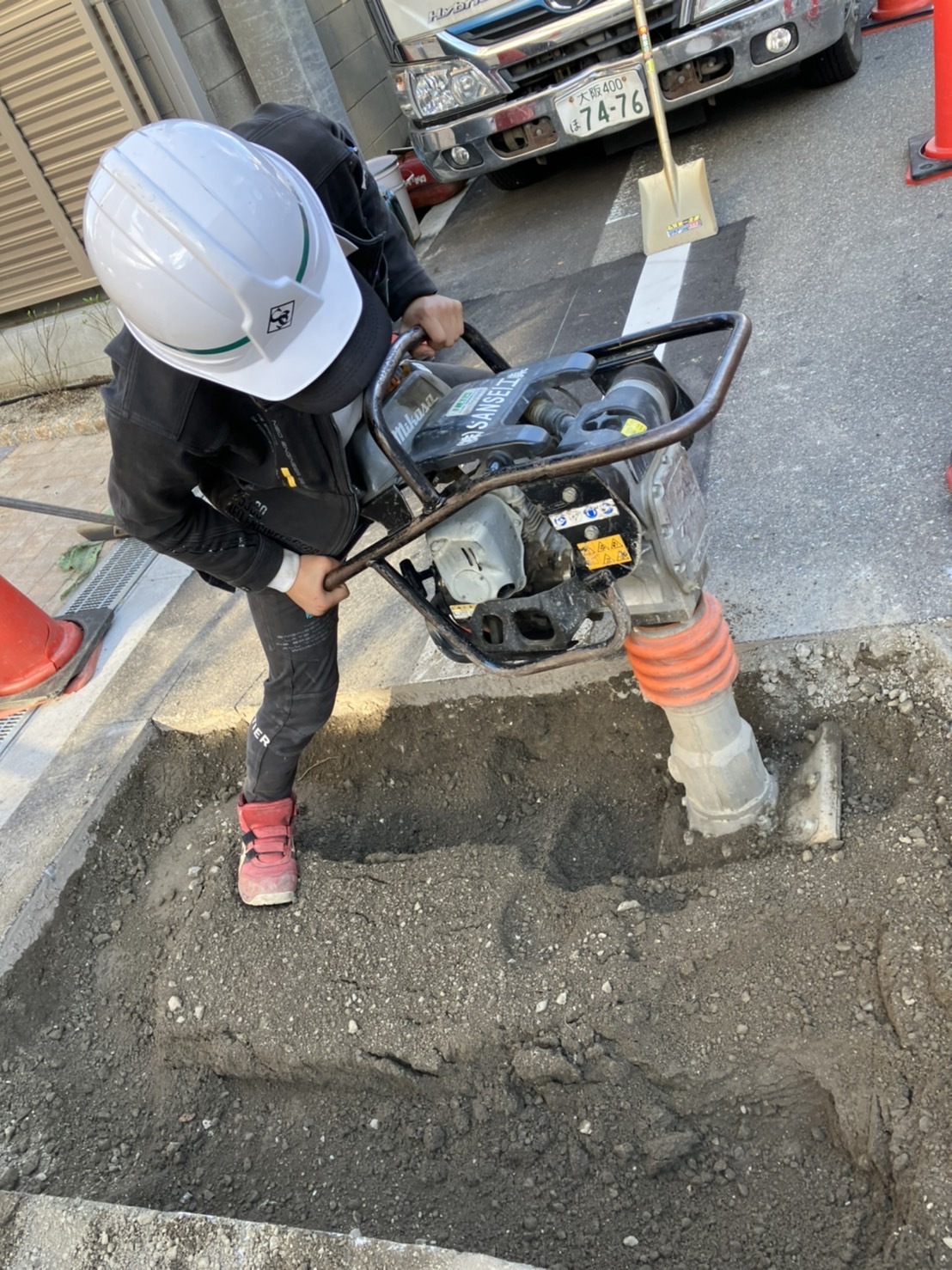 写真：土木作業イメージ